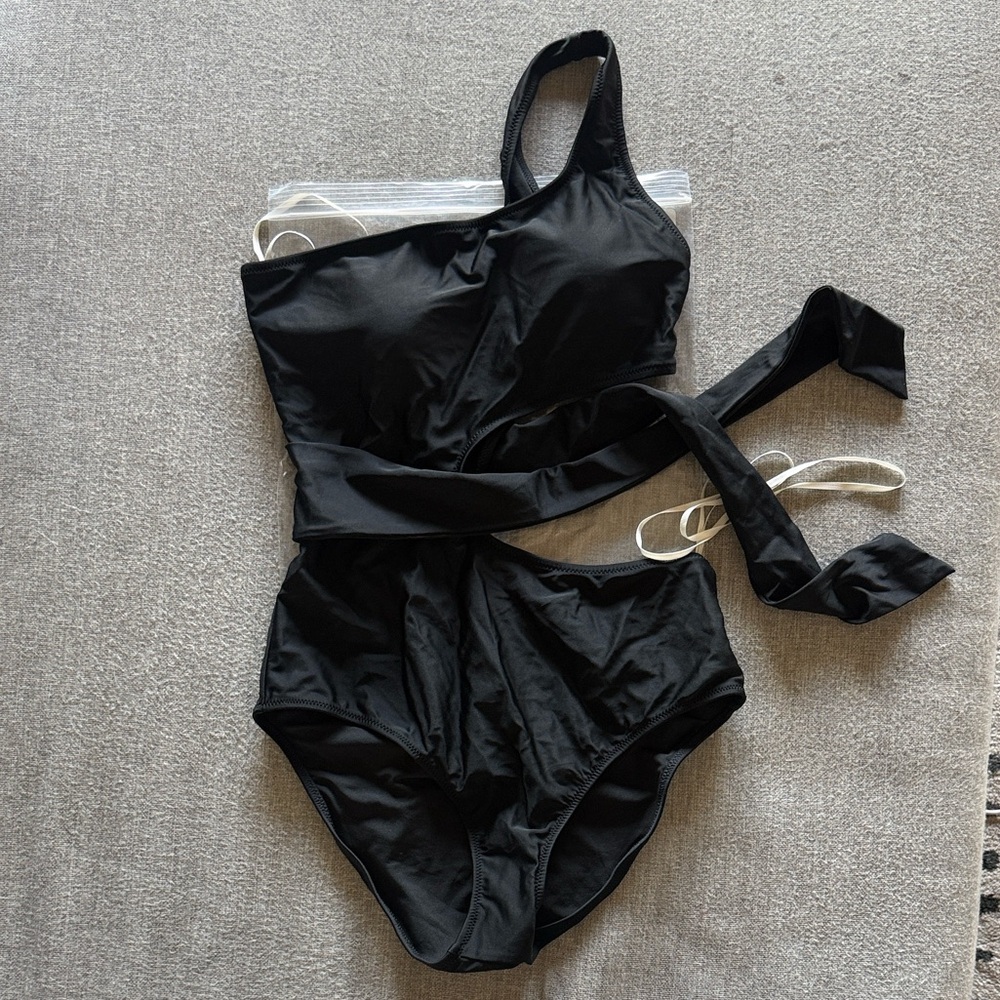 aerie Black One-Shoulder One-Piece Swimsuit